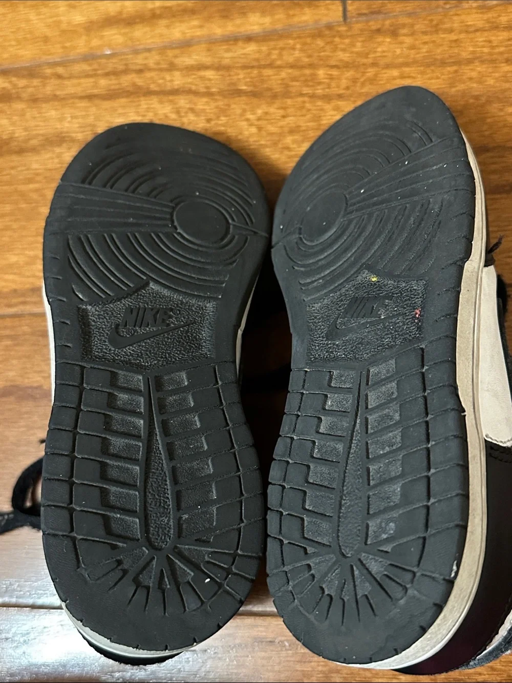 Nike Dunk Low “Panda” sneakers-size 13